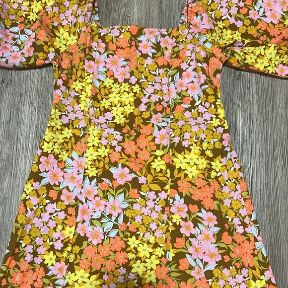 Billabong Square Neck Balloon Sleeves Ruched Back Floral Mini Dress - Picture 5 of 15